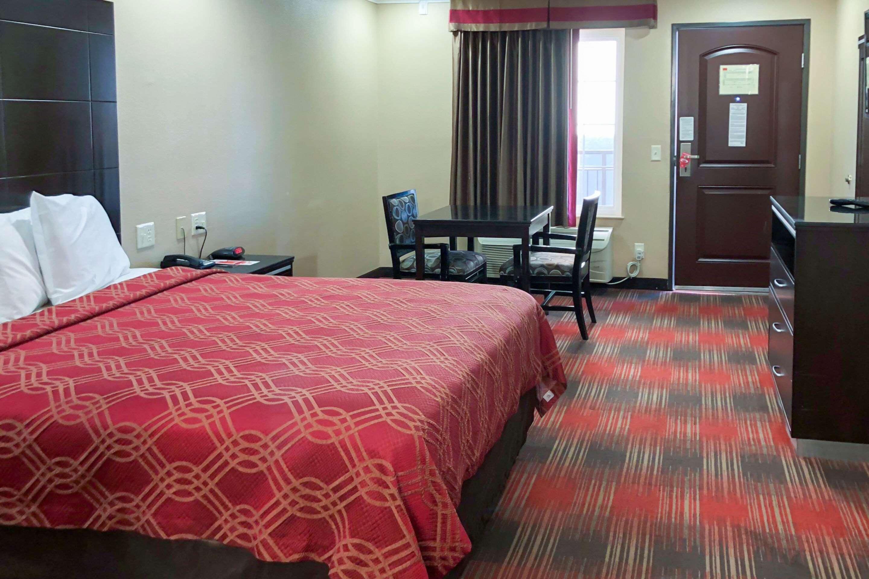 Econo Lodge Inn & Suites Escondido Downtown מראה חיצוני תמונה