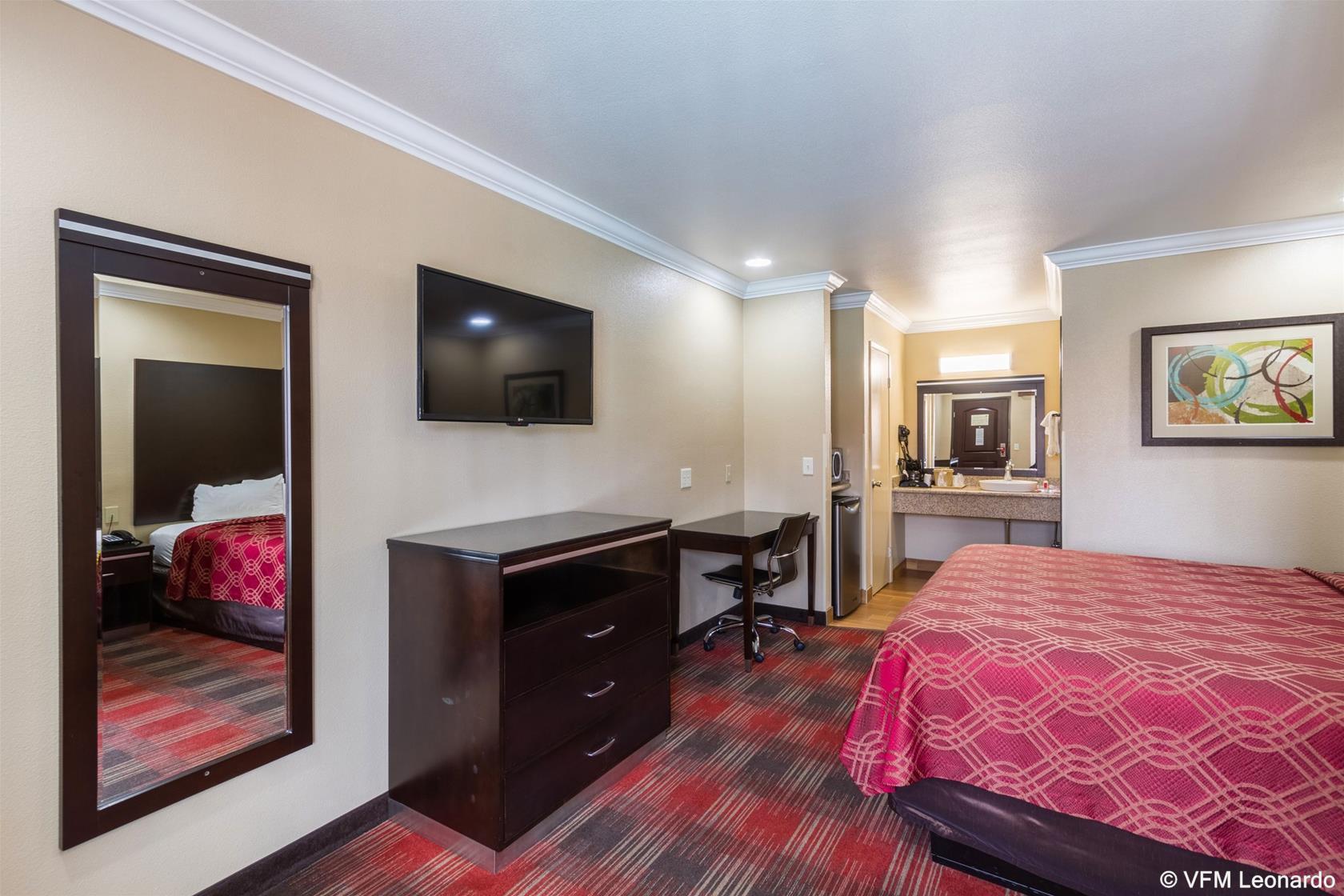 Econo Lodge Inn & Suites Escondido Downtown מראה חיצוני תמונה
